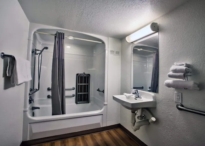 6-tallahassee, Fl - Downtown Hotel