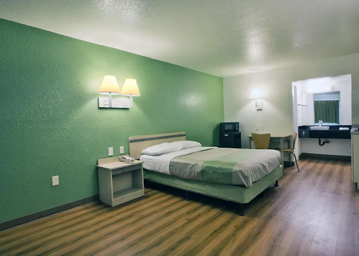 6-tallahassee, Fl - Downtown 3*